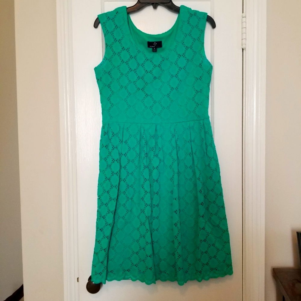 Ronni Nicole Green Design Dress